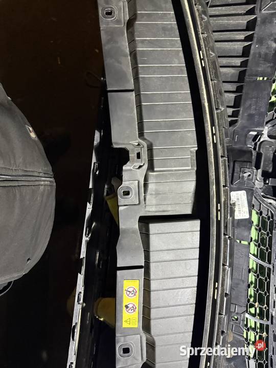 Sprzedam wzmocnienie górne zderzaka Mercedes GLB Krobia