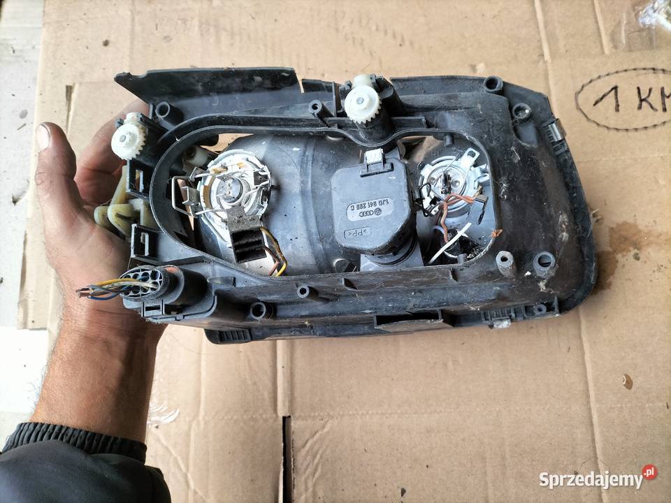 LAMPA PRZÓD PRZEDNIA LEWA REFLEKTOR VW POLO 6N Kamień-Kolonia