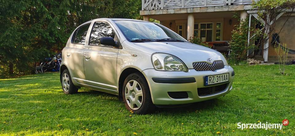 Toyota yaris 10 Benzyna 20045 Salon Polska Rzeszów