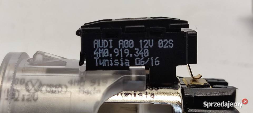 AUDI A4 B9 GNIAZDO ZAPALNICZKI 4M0919340