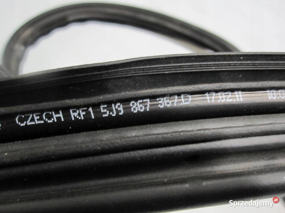 SKODA FABIA II LIFT 11r uszczelka drzwi prawa osobowe