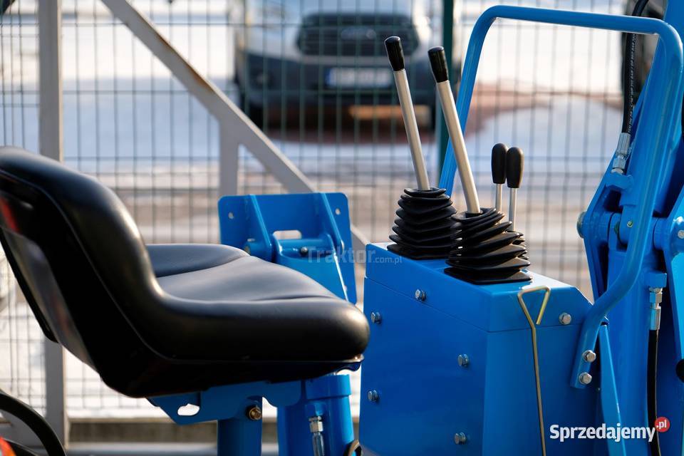 Koparka ciągnikowa LB2100 do traktora LS Tractor podkarpackie Tajęcina