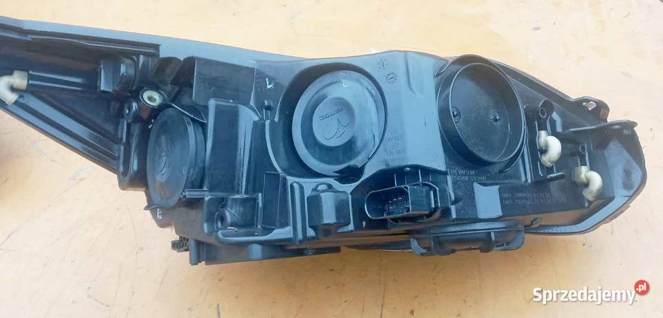 FORD FOCUS MK3 LAMPA REFLEKTOR LEWY PRZÓD Radom sprzedam