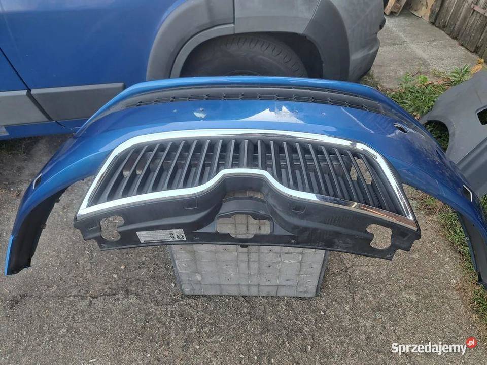 Zderzak przód przedni skoda Rapid 5JA807221B sprzedam