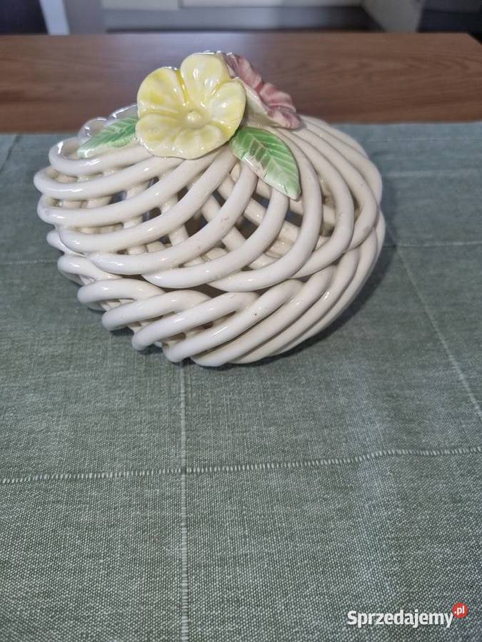 Boboniera koszyczek ażurowy vintage Wola Podłężna