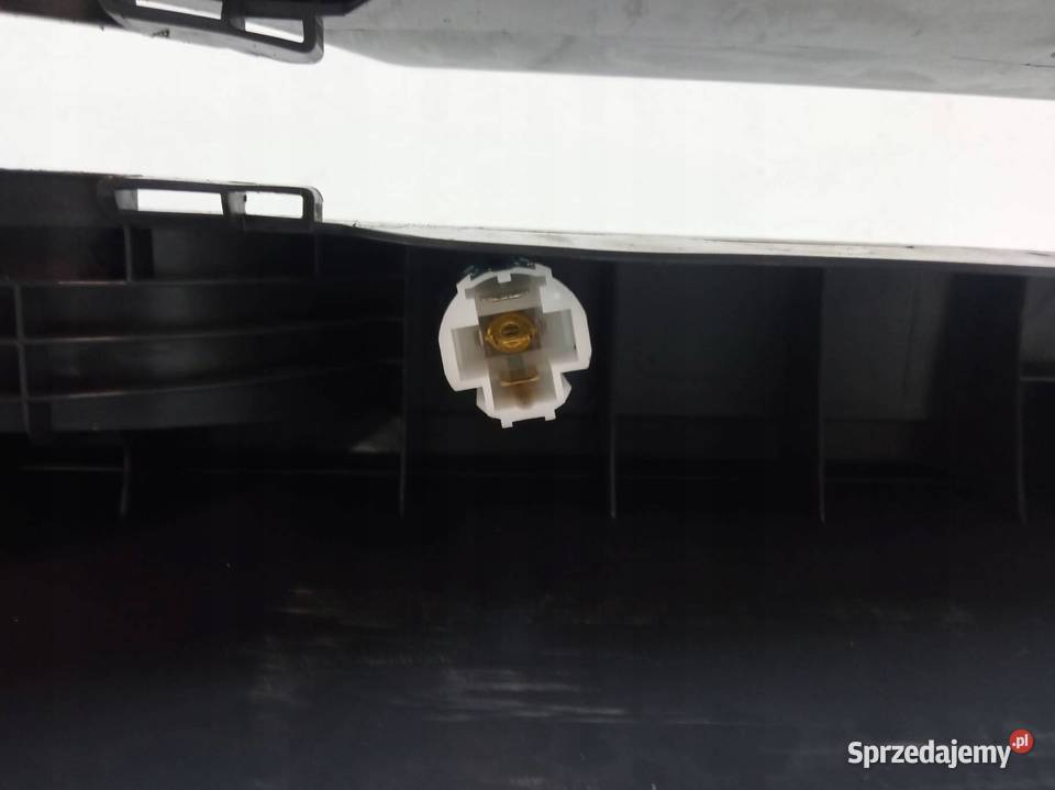 TUNEL ŚRODKOWY Skoda Rapid I 20122019 Wyposażenie wnętrza