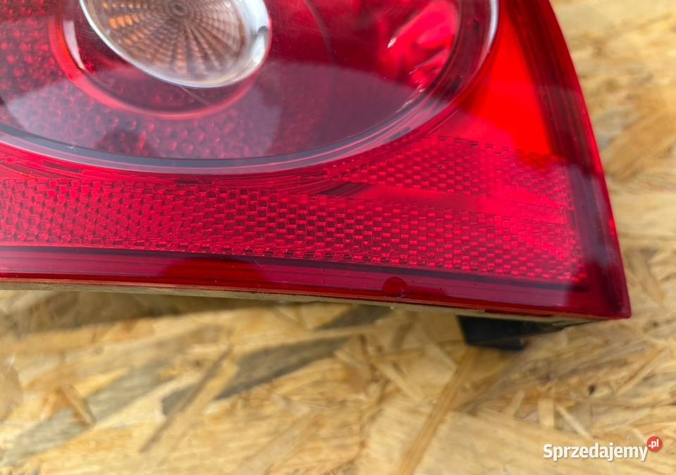 LAMPA LEWA TYLNA VOLKSWAGEN GOLF V HATCHBACK Międzychód