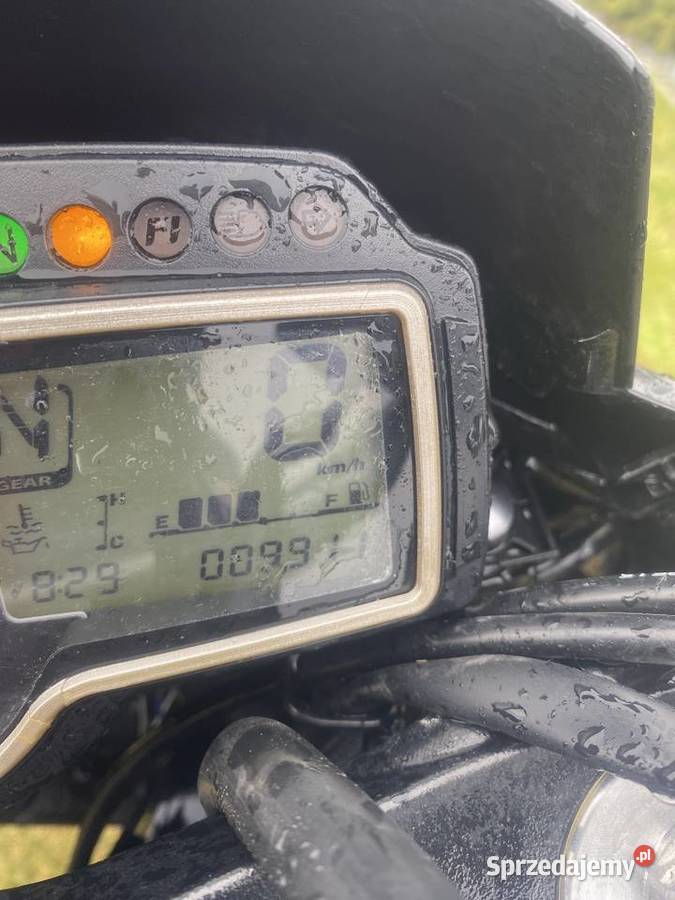 Sprzedam Suzuki gsr 750 9900km Leszno