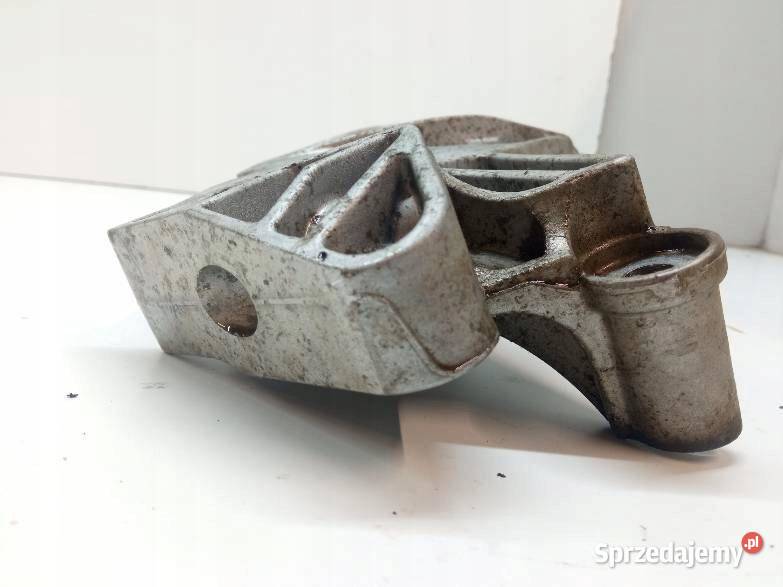 ŁAPA WSPORNIK 06J199207P 20 TSI TFSI Skoda