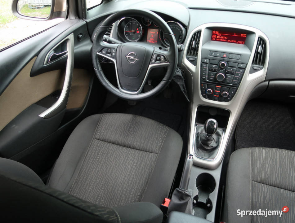Opel Astra 14 T