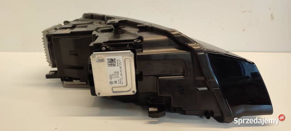 AUDI A8 D4 LAMPA LEWY PRZÓD MATRIX 2016