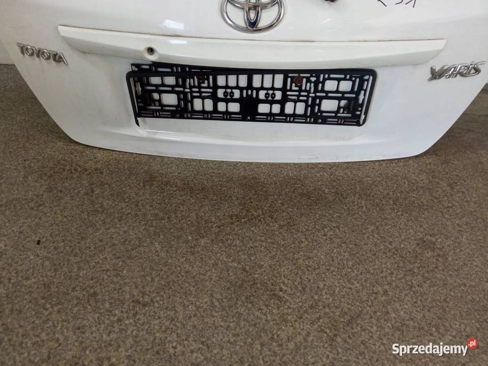 KLAPA TYŁ 3D 040 Toyota Yaris III 2011