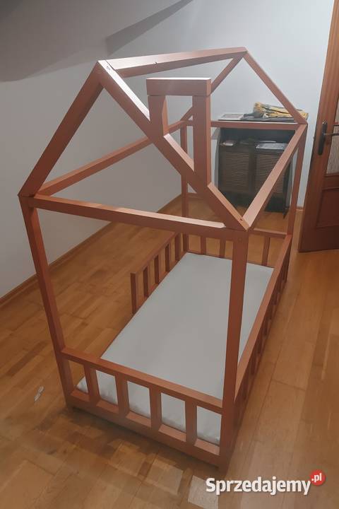 Łóżeczko Domek Odnowione Nowe