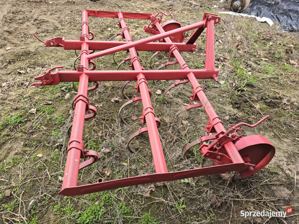 Kultywator 27 m z zaczepem do wału siewnika