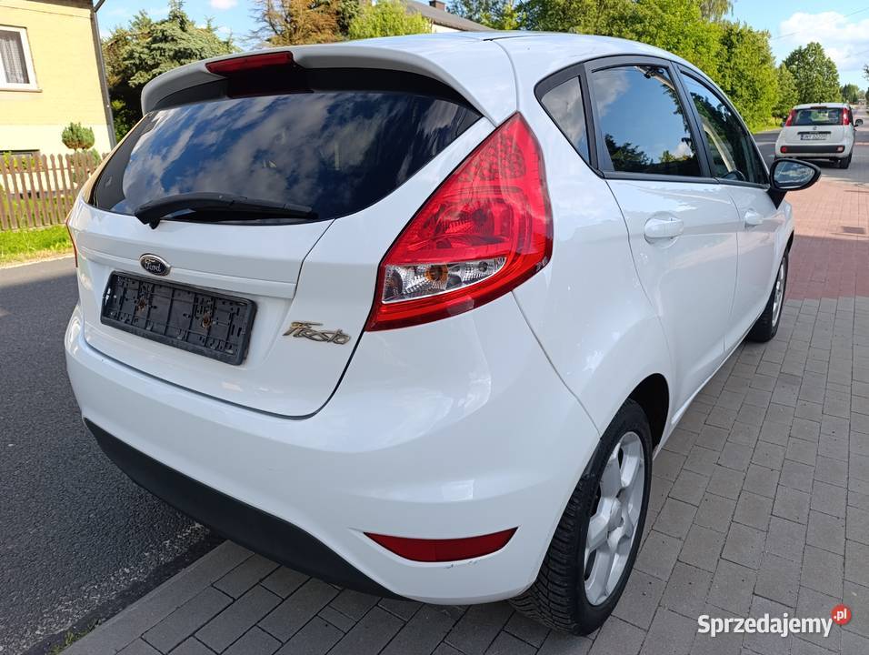 Ford Fiesta 12 benzyna 2012r 5 drzwi Fiesta Lgota-Mokrzesz sprzedam