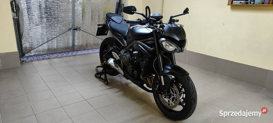 Sprzedam Triumph Street Triple 765r salon Motocykle, skutery, quady świętokrzyskie Ostrowiec Świętokrzyski