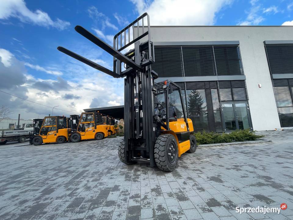 Wózek widłowy 3T triplex diesel nowy Poniatowa