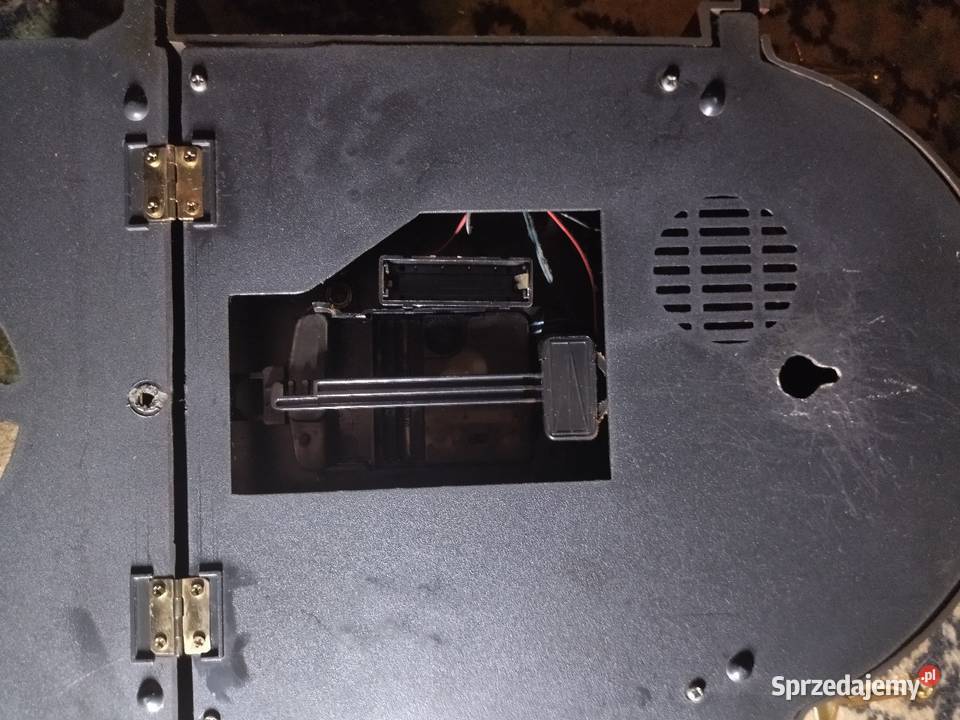 Stary zegar z PRLu Antyki warmińsko-mazurskie