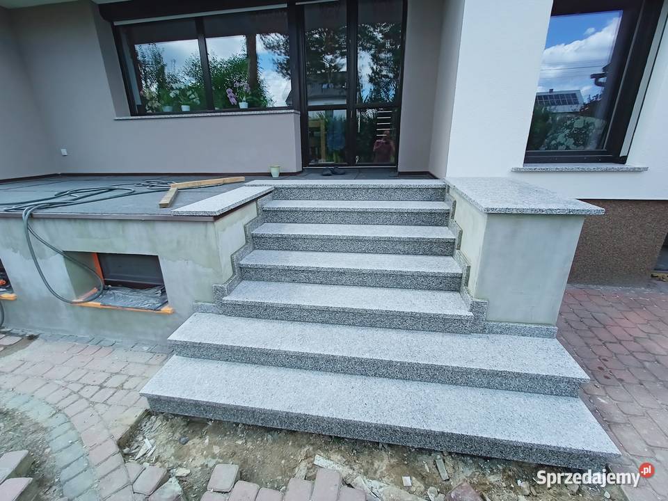 Schody granitowe wewnętrzne i zewnętrzne