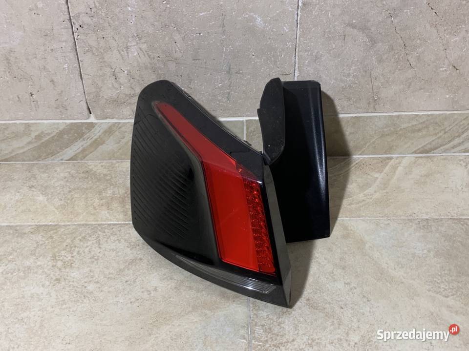 Lampa tylna lewa tył Peugeot 3008 II 2 sprzedam