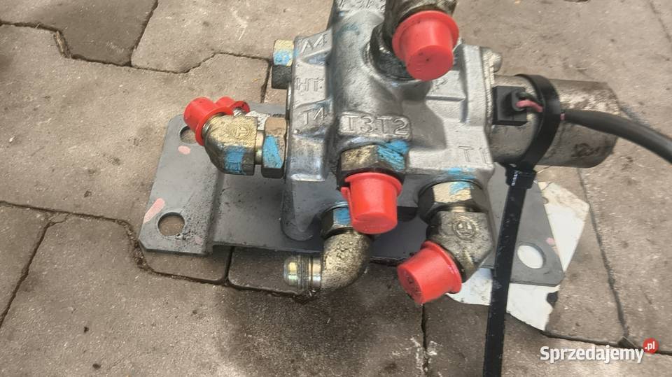 Elektrozawór Rozdzielacz hydrauliczny Hitachi ZX Staszów