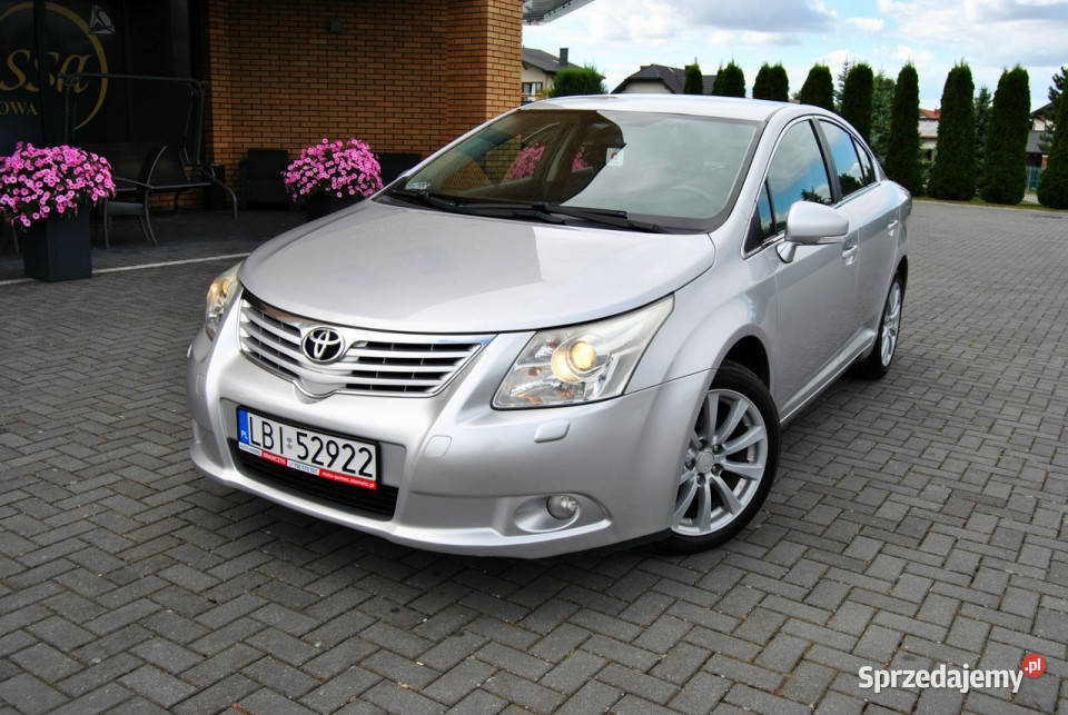 Toyota Avensis Zarejestrowany Ksenony Sedan Alu możliwa zamiana Toyota sprzedam