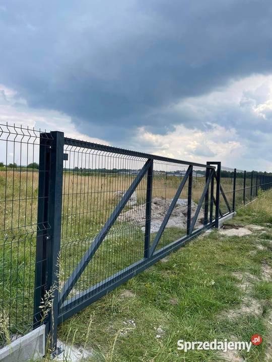 Ogrodzenie panelowe Końskie podmurówki betonowe Ogrodzenia i bramy