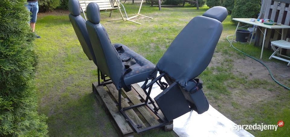 Kanapa trzy osobowa dzielona rozkładana Vito 639 Zalasewo