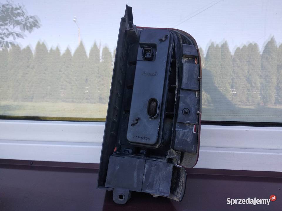 Opel Frontera B lampa tył tylna lewa wkład Sieradz