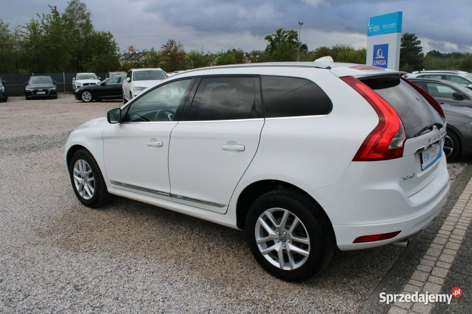 Volvo XC 60 Summum Gwarancja Skóra Panorama Warszawa sprzedam