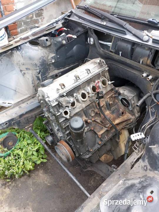 Sprzedam silnik na poszczególne części do BMW Rok produkcji 2000 Bartoszyce