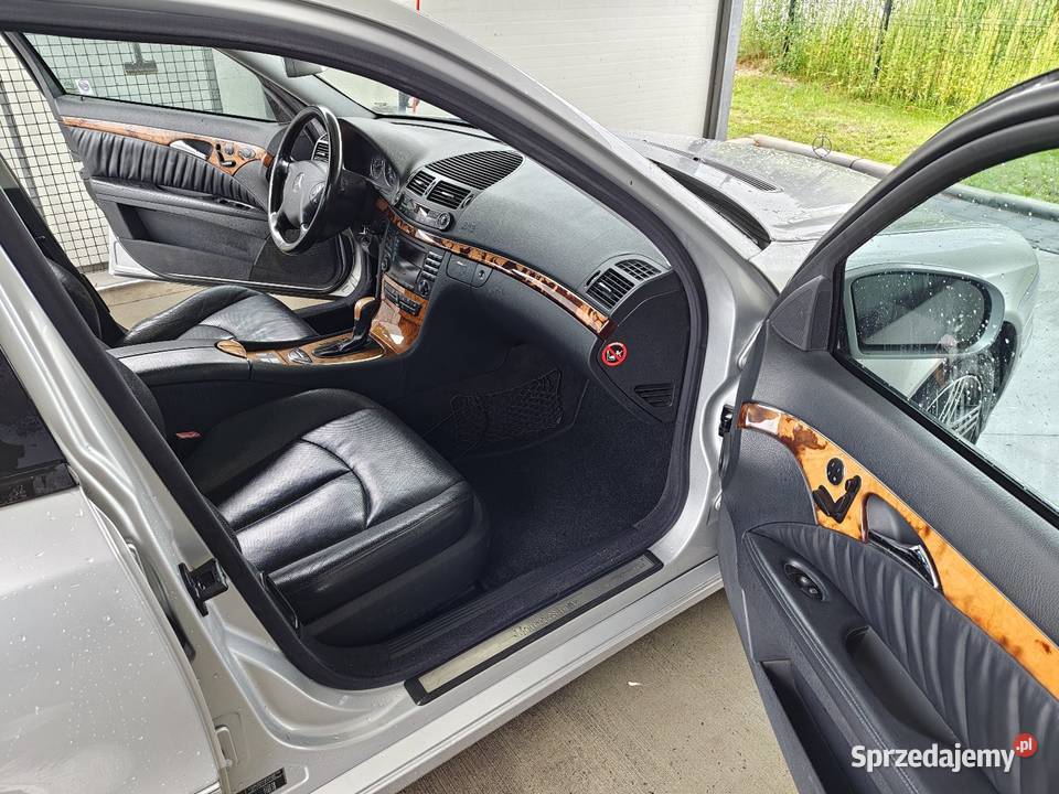 Mercedes E 320 benz Salon Zamiana ASR (kontrola trakcji) Mosina