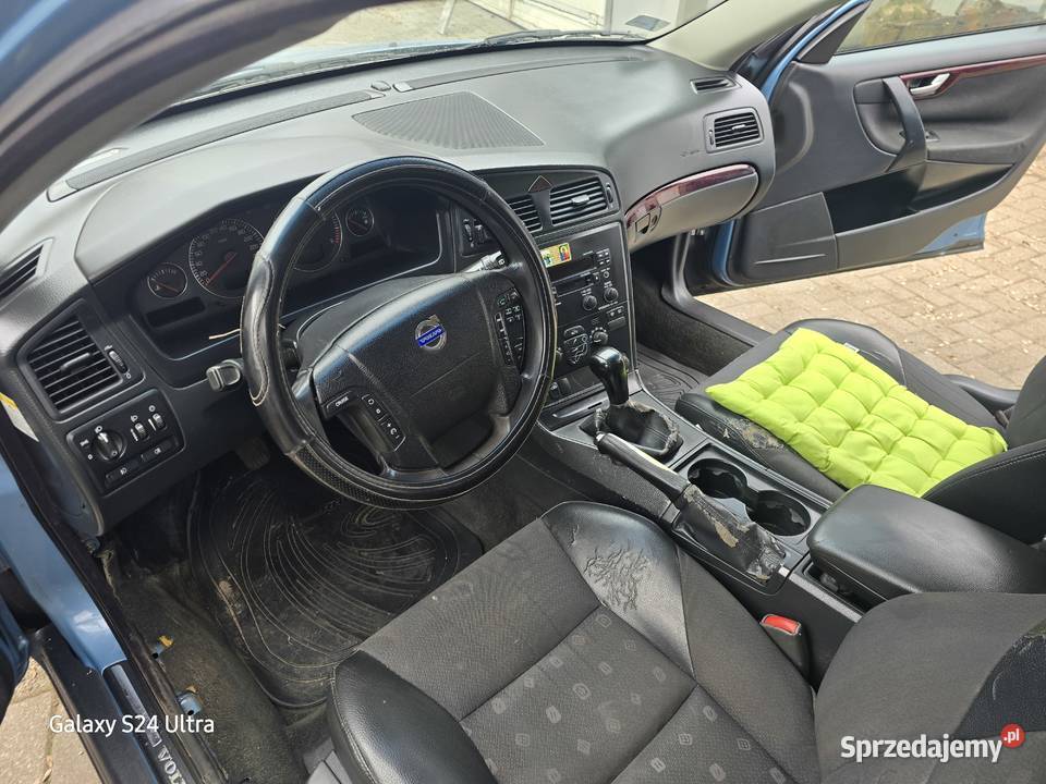 Pancerne Volvo V70 relingi dachowe Sadki sprzedam