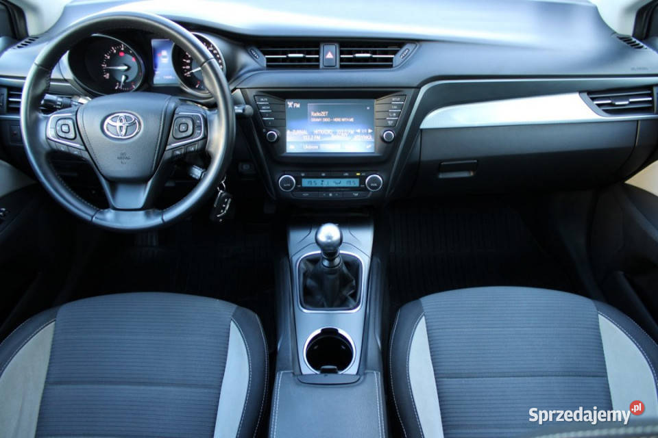 Toyota Avensis 2016r Salon Polska LPG Kamera Bielsko-Biała sprzedam
