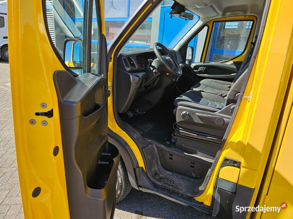 Holownik pomoc drogowa Iveco Daily Warszawa