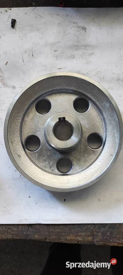 Pompy próżniowe 1000 i 1500 l do dojarek Alfa Polków-Sagały sprzedam