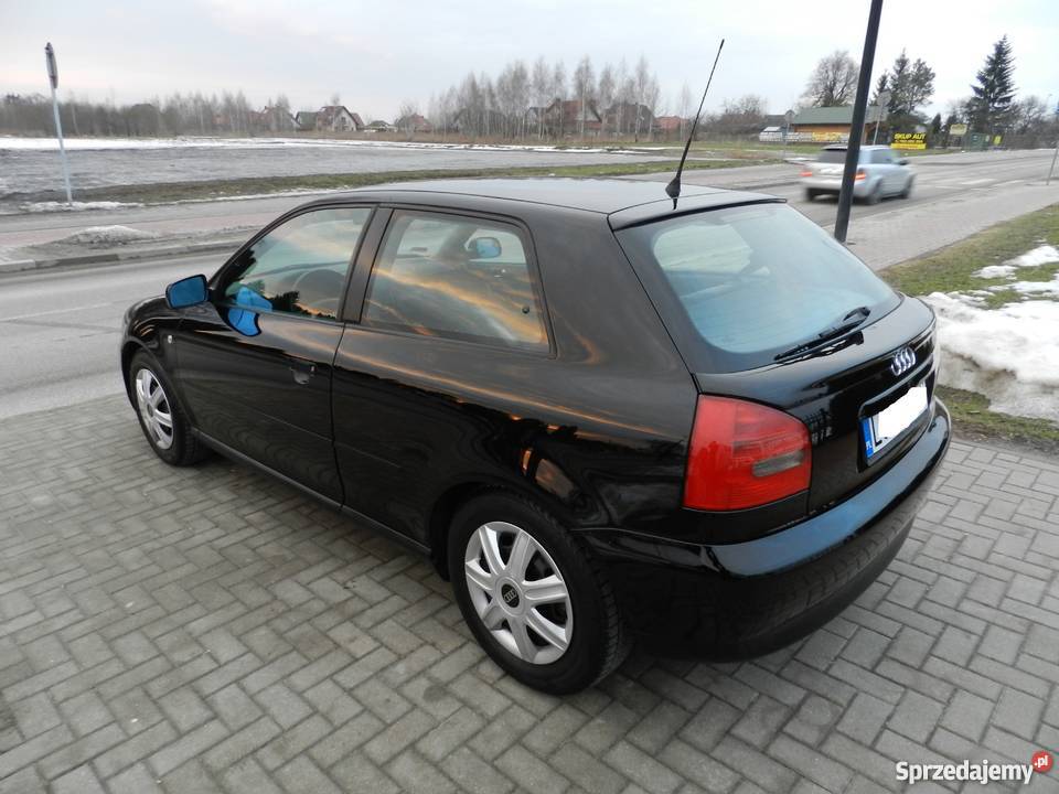 Czarne Audi A3 16 Gaz sekwencja 1998 Stan