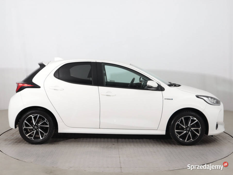 Toyota Yaris 15 VVTi Hybrid Piaseczno