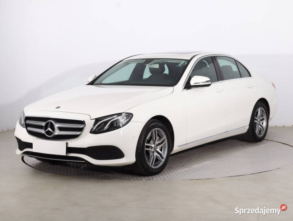 Mercedes E E 200 Piaseczno