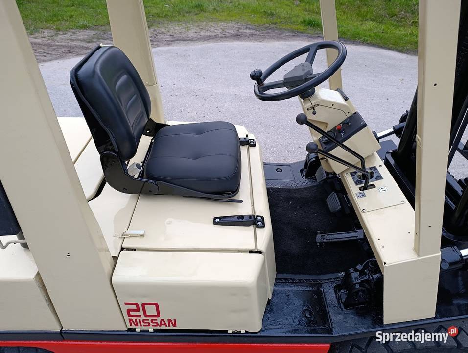 Wózek widłowy Nissan 2 Tony diesel przesuw Nissan sprzedam