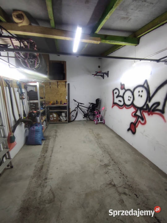 Przytulny dom z ogródkiem i garażem utwardzona łódzkie Wieruszów