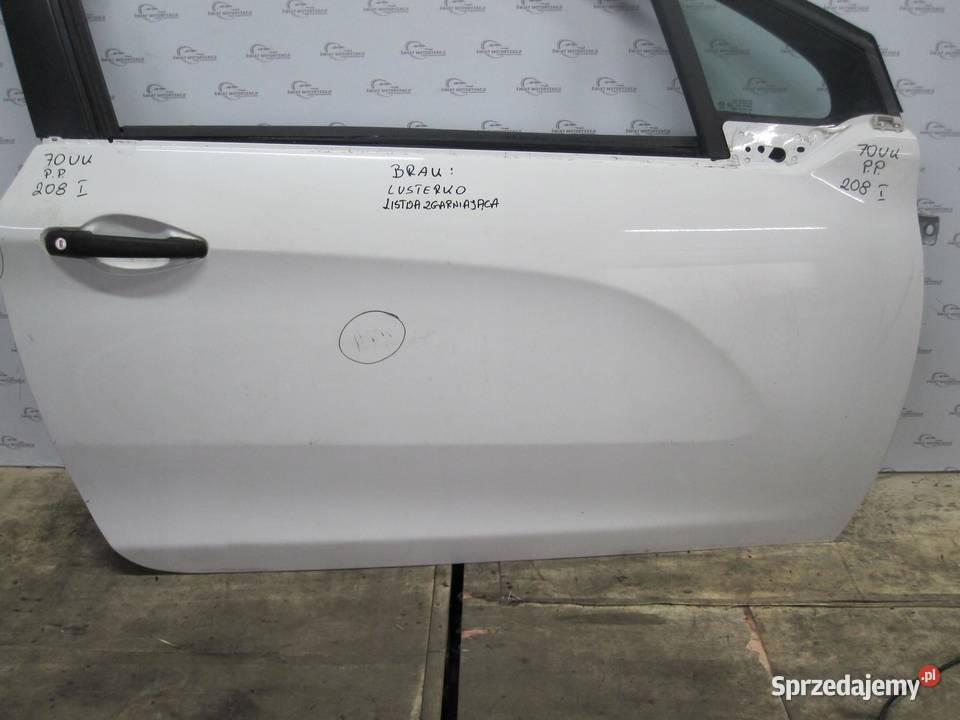 PEUGEOT 208 I 13r drzwi prawy przód