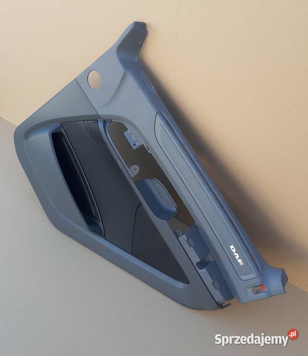 DAF CF EURO 6 TAPICERKA BOCZEK DRZWI PRAWA Drzwi Trzciel