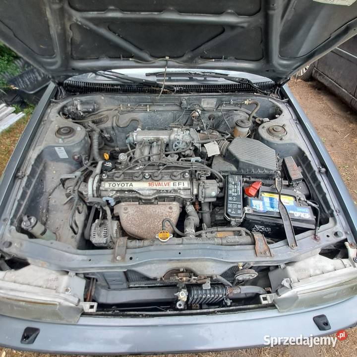 Toyota Carina 1992 r w całości na części