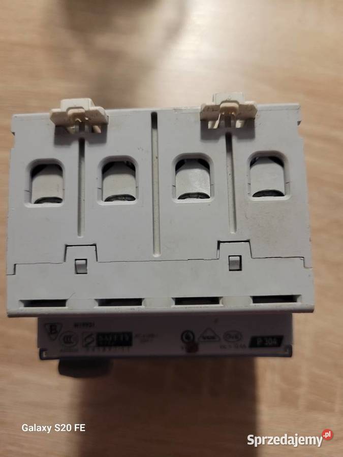 Wyłacznik różnicowoprądowy 25A 089 93 Łuków