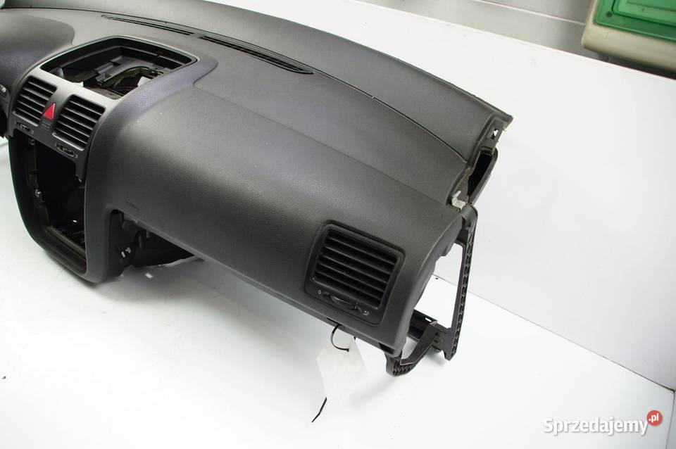 DESKA KOKPIT VOLKSWAGEN GOLF V Lipno sprzedam