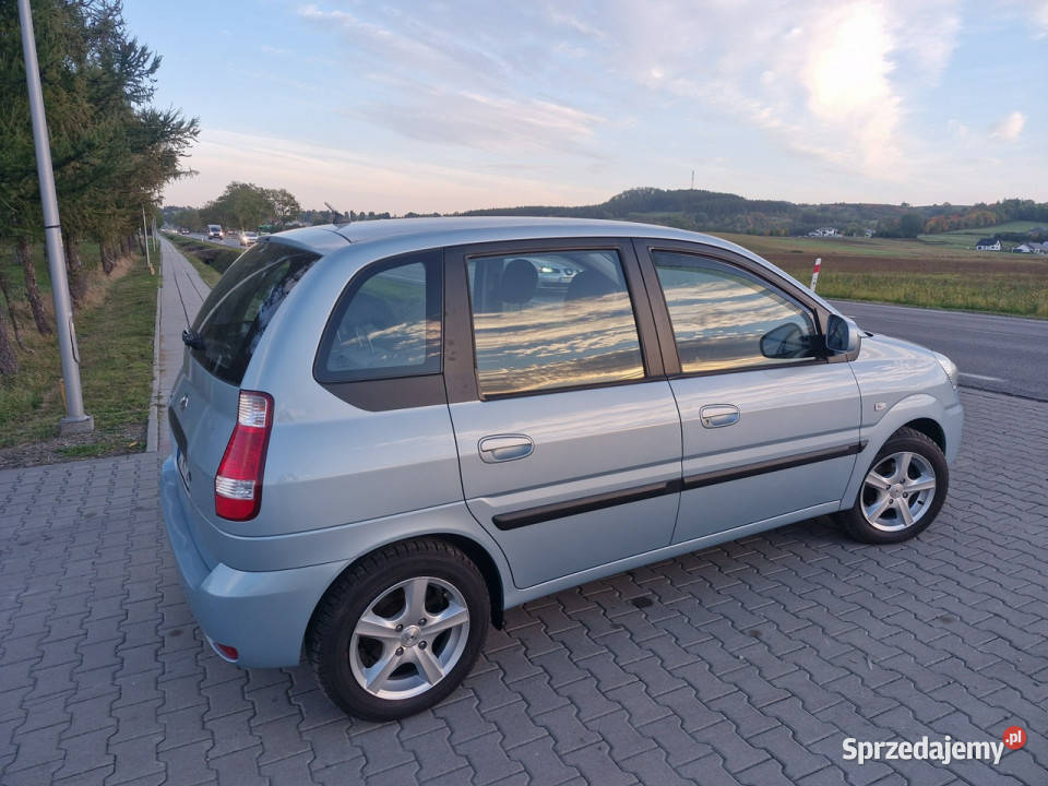 Hyundai Matrix 16b klima ładny bez korozji tani nieuszkodzony Matrix Rymanów