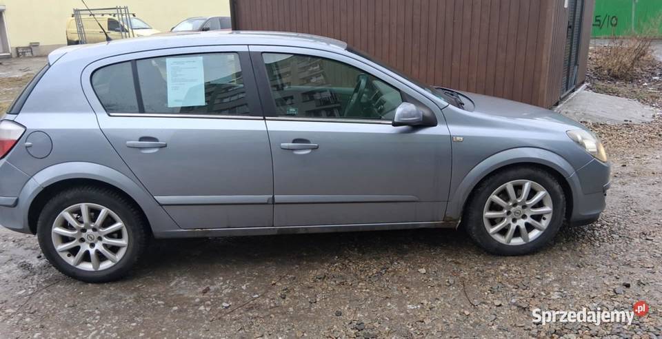 Opel Astra H Strzelin