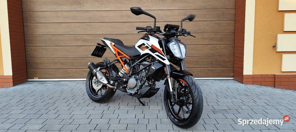 KTM DUKE 125 nowy idealny 7336 przebiegu stan benzyna Staszów