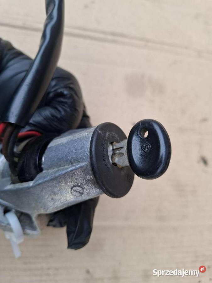 Stacyjka kostka stacyjki 4 piny Fiat 126p Maluch Strzelce Opolskie sprzedam